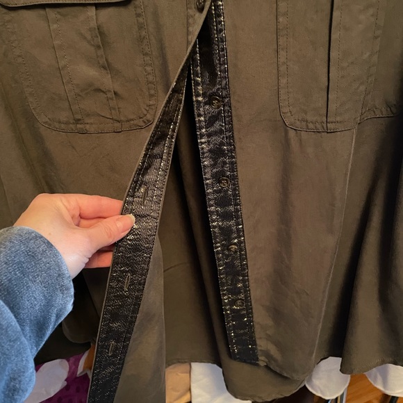 Free People Army green button down with subtle detail - Picture 2 of 3